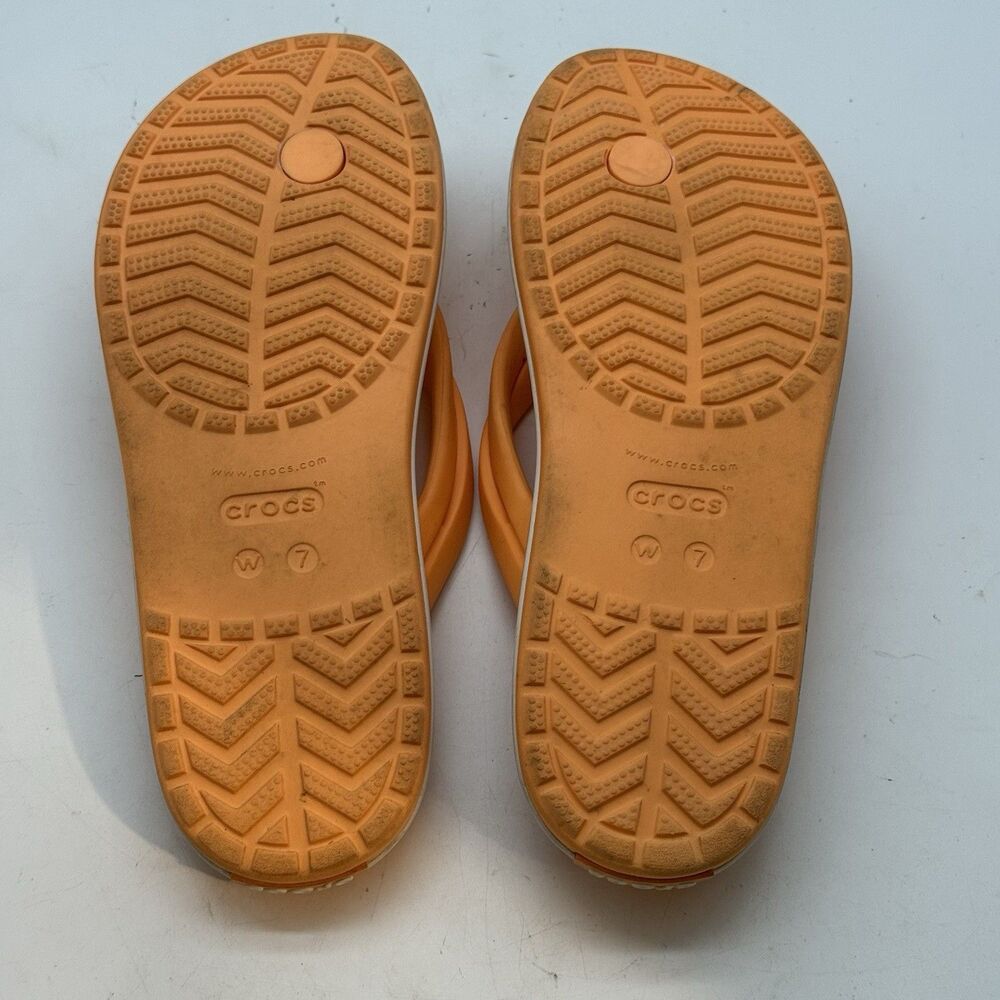 Crocs Crocband Flip Flops Women's 7 Orange Sorbet H2O Friendly Thong Pool Sandal - Picture 8 of 9